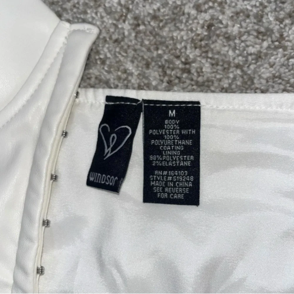Windsor White Cream Bustier Bra Front Hook & Eye Closure WORN ONCE